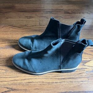 Tom’s Black Suede Ankle Boots